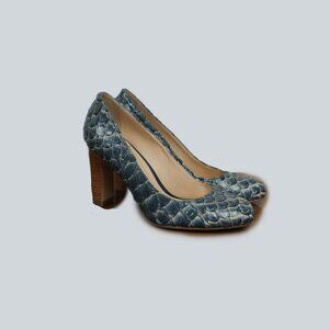 Lorraci Alligator Print Pumps